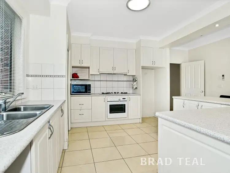 Fifth view of Homely house listing, 5 Barlow Close, Caroline Springs VIC 3023