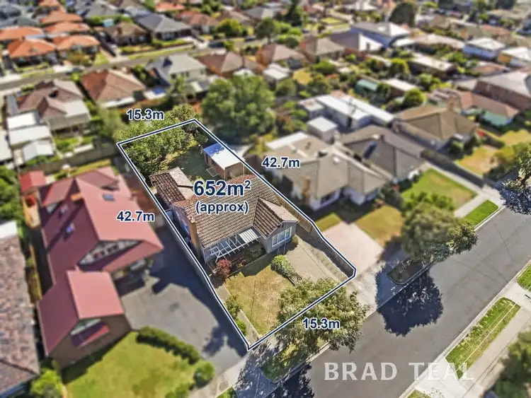 16 Shaw Street, Niddrie VIC 3042