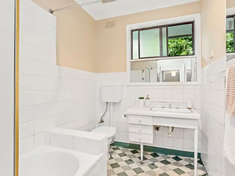 Fifth view of Homely unit listing, 4/516 Pascoe Vale Road, Pascoe Vale VIC 3044