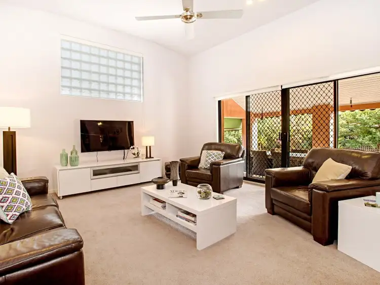 Second view of Homely house listing, 2 Hillman Court, Avondale Heights VIC 3034