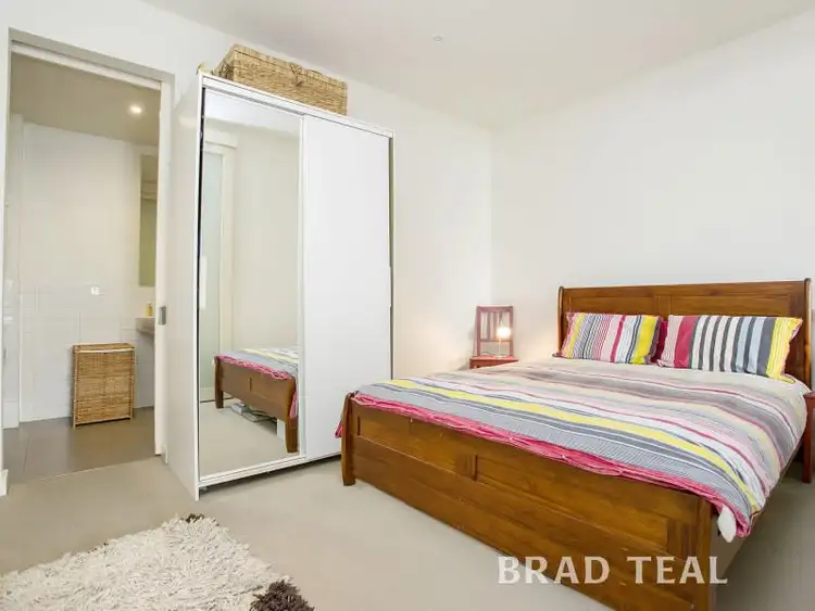Fourth view of Homely apartment listing, 6/300 Racecourse Road, Flemington VIC 3031