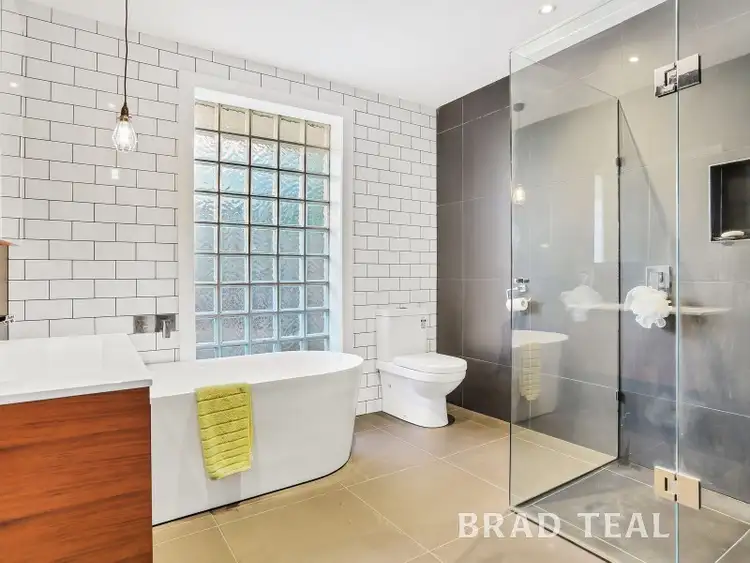 148 Sterling Drive, Keilor East VIC 3033