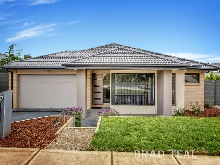 16 Hurst Street, Gisborne VIC 3437