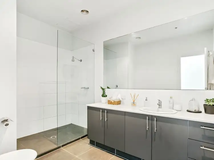 Fifth view of Homely apartment listing, 15/100 Union Road, Ascot Vale VIC 3032