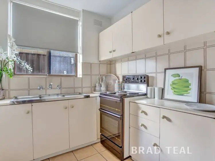 Fourth view of Homely apartment listing, 2/37 St Kinnord Street, Aberfeldie VIC 3040