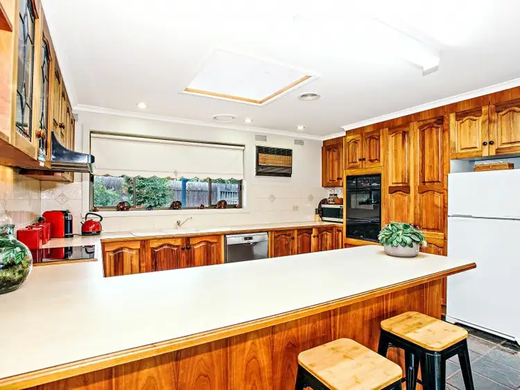 Fourth view of Homely house listing, 2 Maringa Court, Keilor Downs VIC 3038