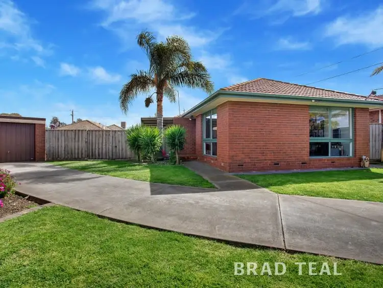 16 Tecoma Court, Gladstone Park VIC 3043