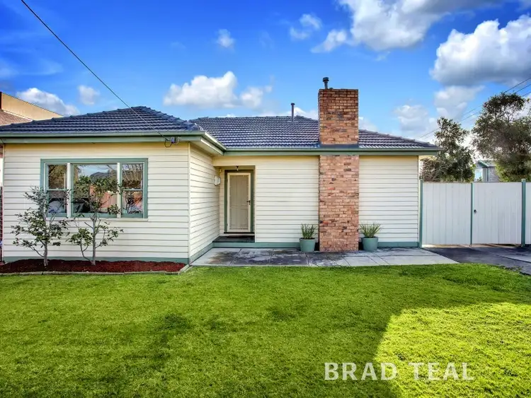 29 Watt Avenue, Oak Park VIC 3046