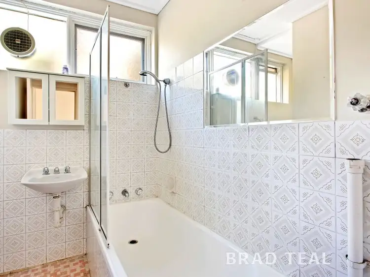 Sixth view of Homely unit listing, 2/112 Mcpherson Street, Essendon VIC 3040