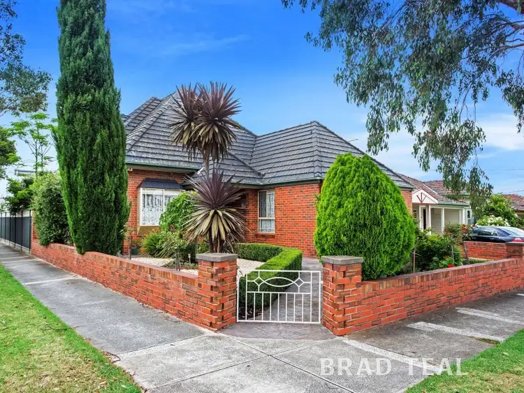 72 Springhall Parade, Pascoe Vale South VIC 3044