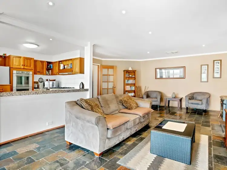 Sixth view of Homely house listing, 6 Gibson Court, Sunbury VIC 3429