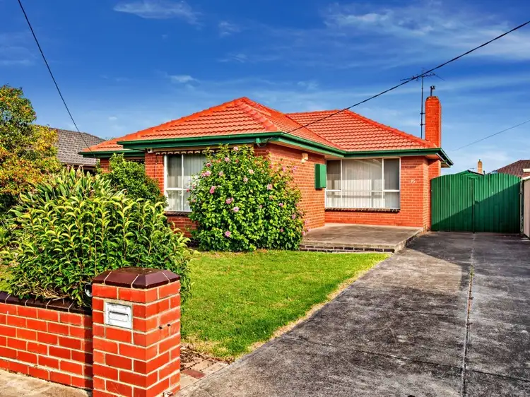 35 Angus Street, Hadfield VIC 3046