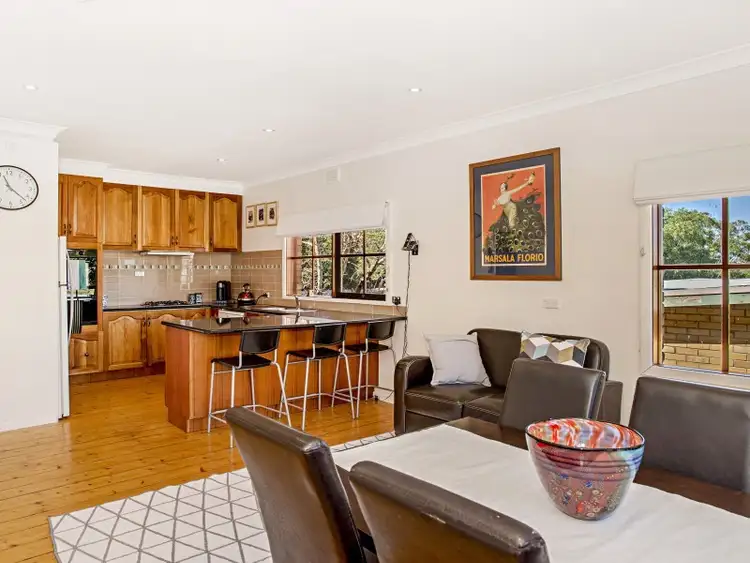 Sixth view of Homely house listing, 8 Horseshoe Bend Road, Keilor VIC 3036
