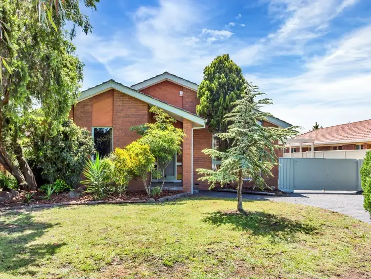 34 Pindari Avenue, Taylors Lakes VIC 3038