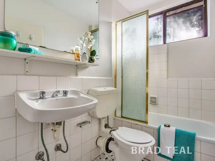 Sixth view of Homely apartment listing, 2/37 St Kinnord Street, Aberfeldie VIC 3040