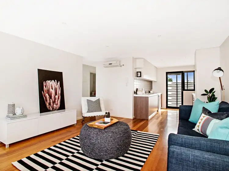 8/257 Buckley Street, Aberfeldie VIC 3040