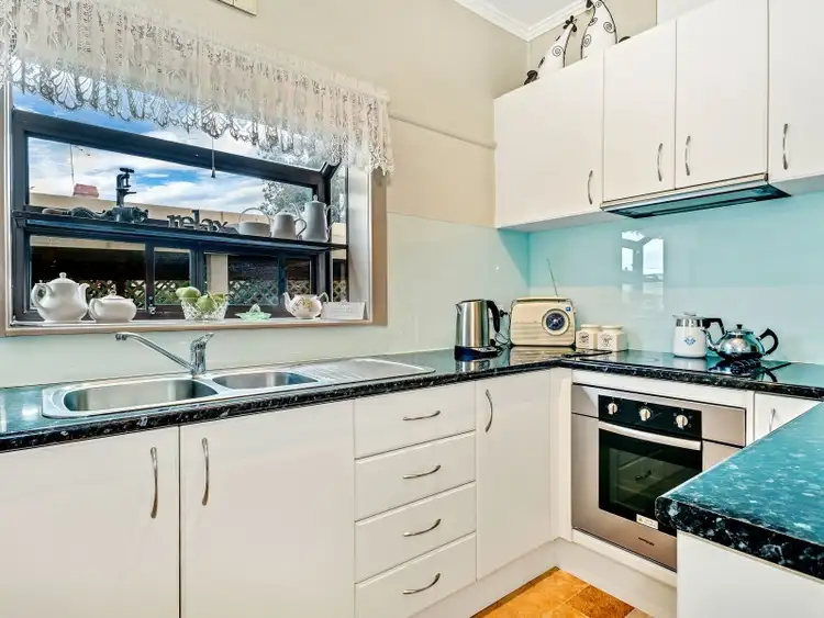 Fifth view of Homely house listing, 11 Farringdon Street, Pascoe Vale VIC 3044