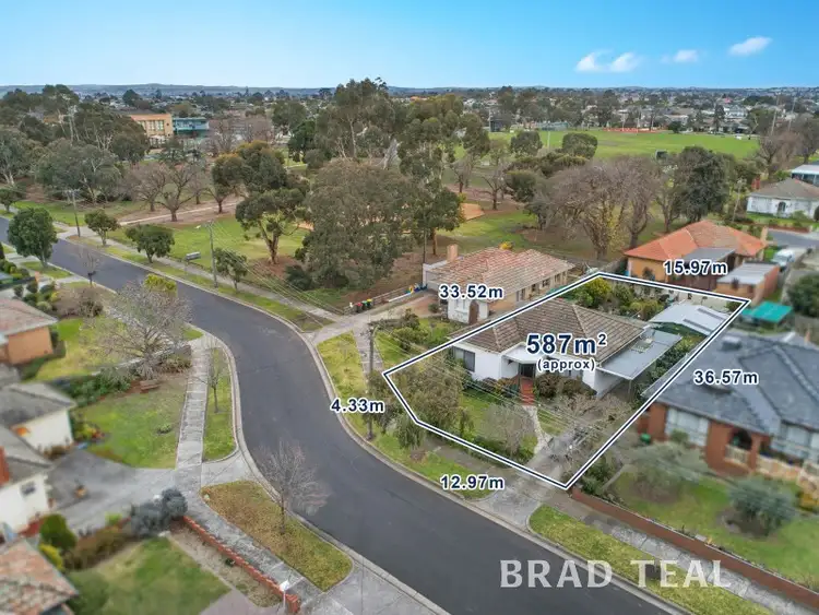 14 Oakbank Grove, Pascoe Vale VIC 3044