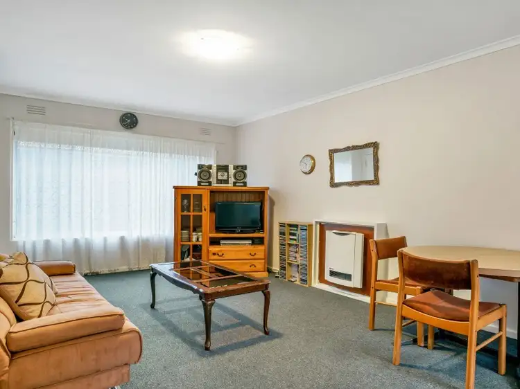 2/21 Grice Crescent, Essendon VIC 3040