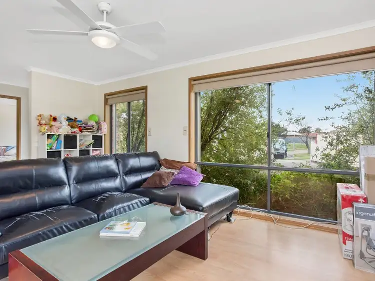 Third view of Homely house listing, 8 Mellon Court, Sunbury VIC 3429