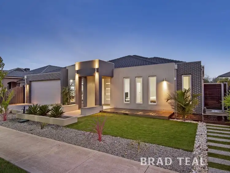 Second view of Homely house listing, 4 Bronte Way, Taylors Hill VIC 3037