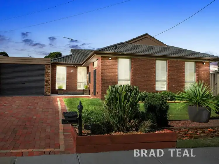 16 Campaspe Crescent, Keilor VIC 3036