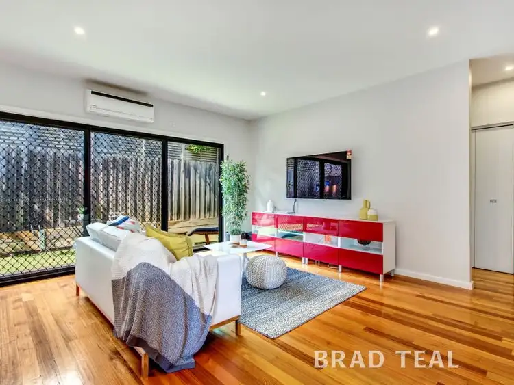 Main view of Homely unit listing, 2/35 Cartwright Street, Oak Park VIC 3046
