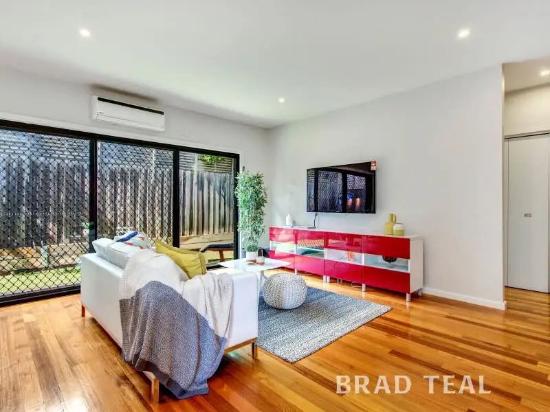 Main view of Homely unit listing, 2/35 Cartwright Street, Oak Park VIC 3046