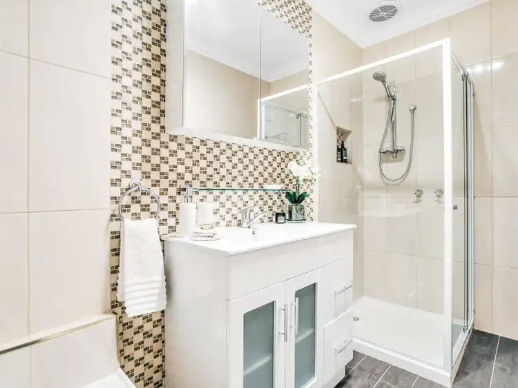 Fifth view of Homely unit listing, 1/17 Epsom Road, Ascot Vale VIC 3032