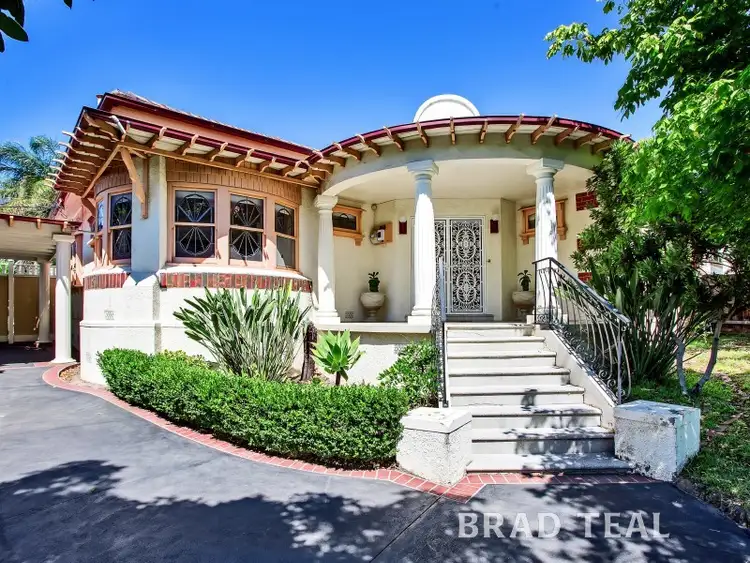 90 Napier Crescent, Essendon VIC 3040