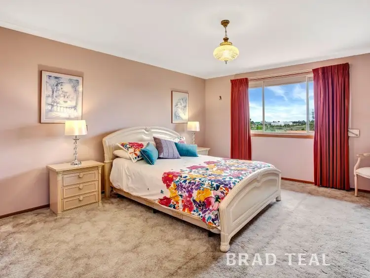 Fifth view of Homely house listing, 8 Kittyhawk Court, Airport West VIC 3042