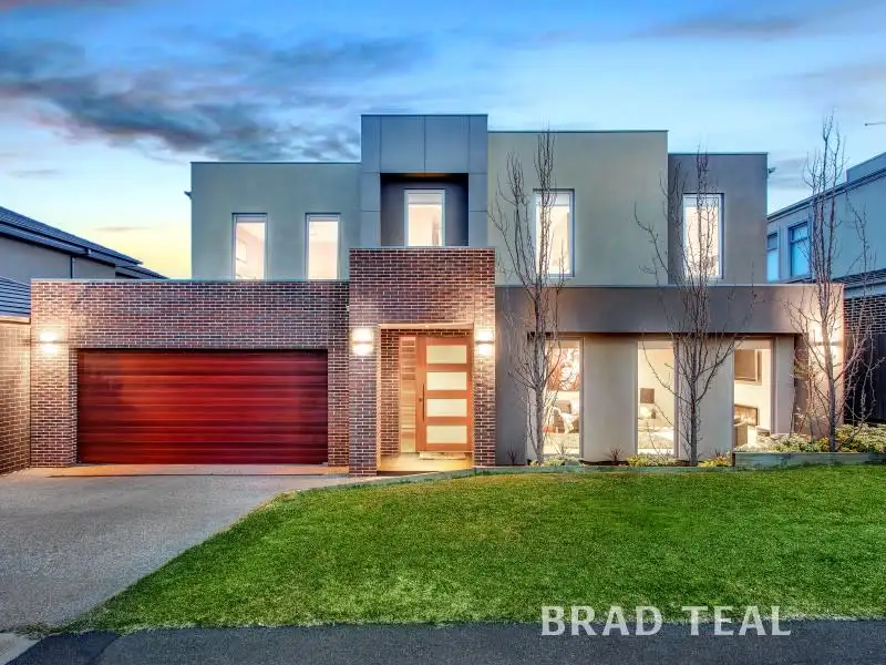 Main view of Homely house listing, 12 Loch Crescent, Strathmore VIC 3041