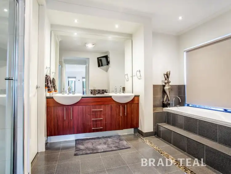 Fifth view of Homely house listing, 18 Nullarbor Place, Caroline Springs VIC 3023