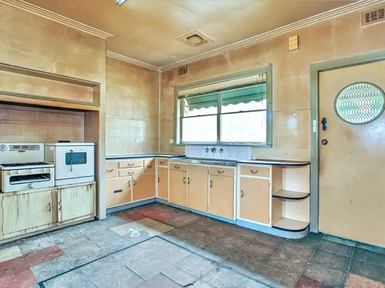 Fifth view of Homely house listing, 14 Winifred Street, Oak Park VIC 3046