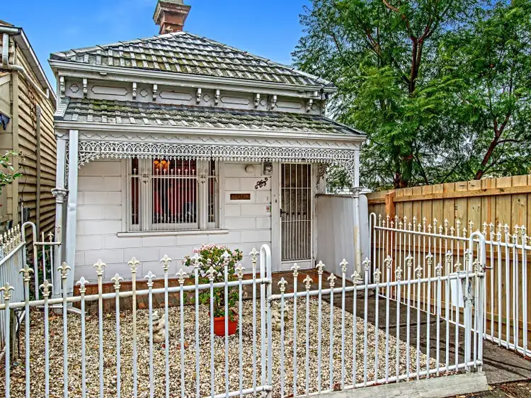 25 Chelmsford Street, Kensington VIC 3031
