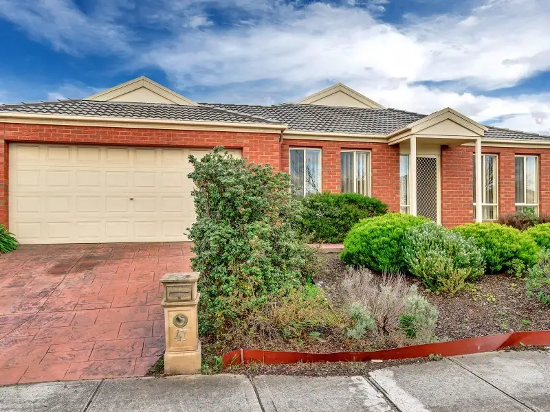 Main view of Homely house listing, 47 Jindabyne Avenue, Taylors Hill VIC 3037