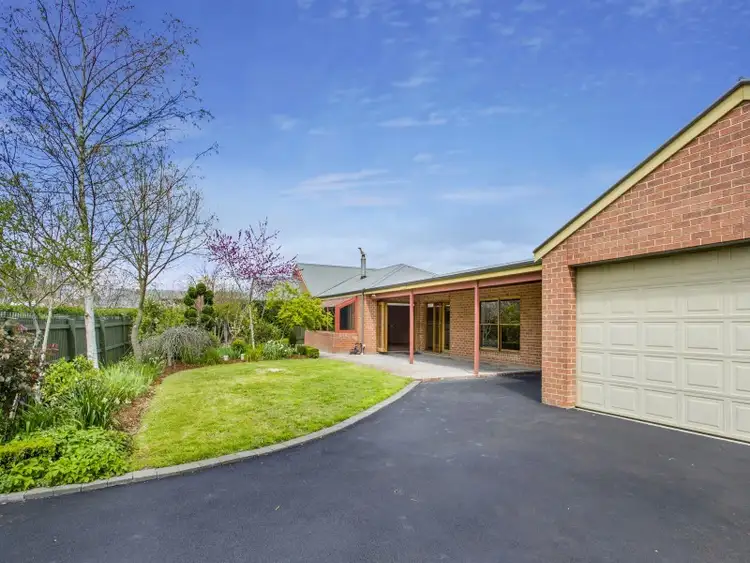 14 Wodalla Grove, New Gisborne VIC 3438