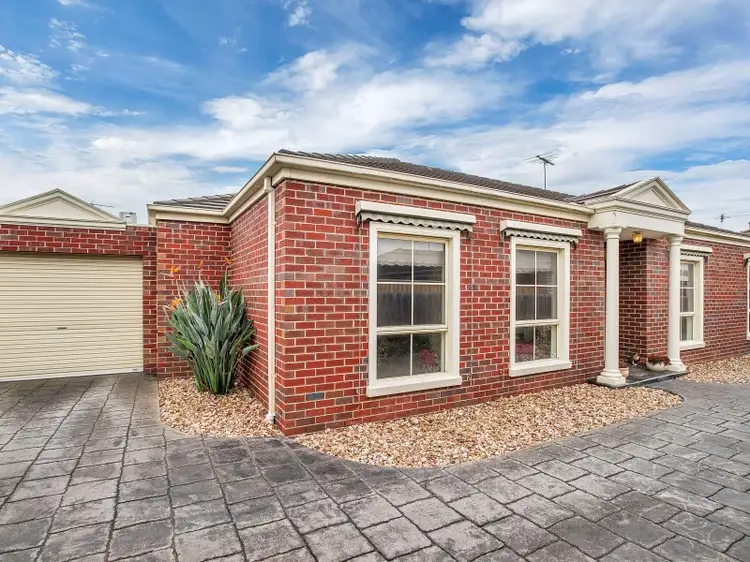 2/21 Gregory Street, Oak Park VIC 3046