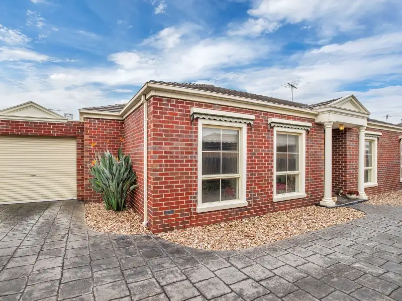 Main view of Homely unit listing, 2/21 Gregory Street, Oak Park VIC 3046