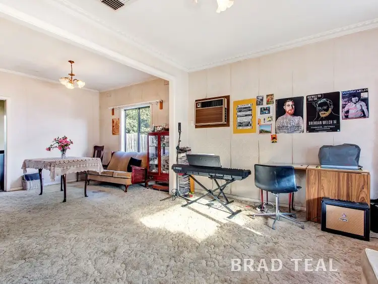 Sixth view of Homely house listing, 2 Grevillia Road, Oak Park VIC 3046