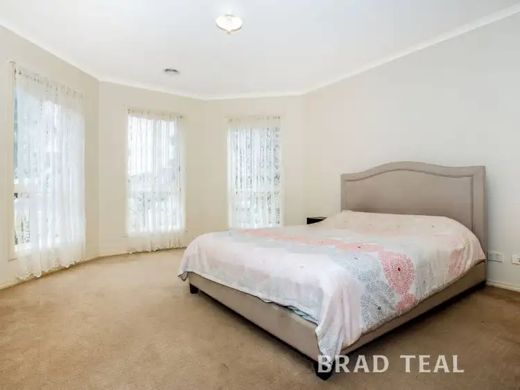 Sixth view of Homely house listing, 5 Strutt Place, Caroline Springs VIC 3023