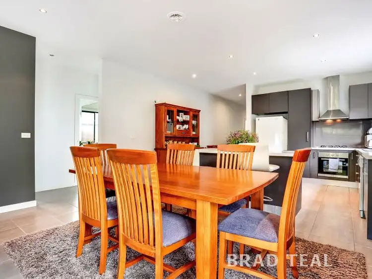 Fifth view of Homely house listing, 7 Bursaria Drive, Caroline Springs VIC 3023