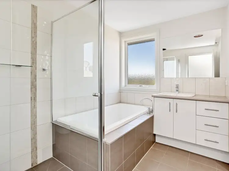 Fourth view of Homely house listing, 6 Birk Court, Gowanbrae VIC 3043