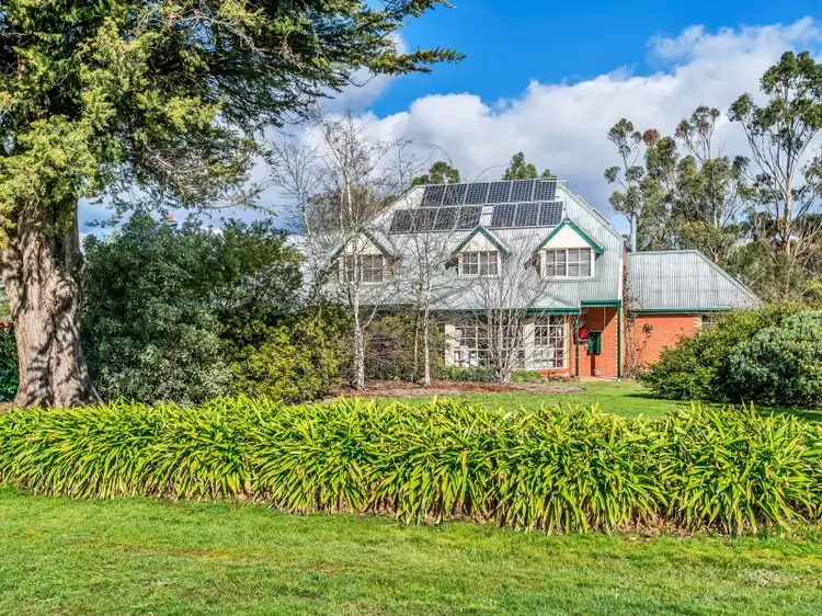 21 Ross Watt Road, Gisborne VIC 3437