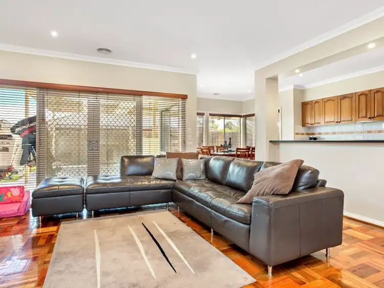 Fourth view of Homely house listing, 2 Parklea Court, Sunbury VIC 3429