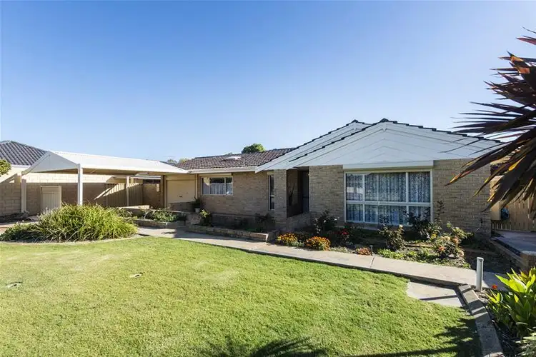 16 Woodhouse Way, Noranda WA 6062