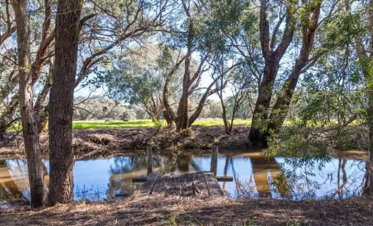 3 Chatham Road, Woodbridge WA 6056