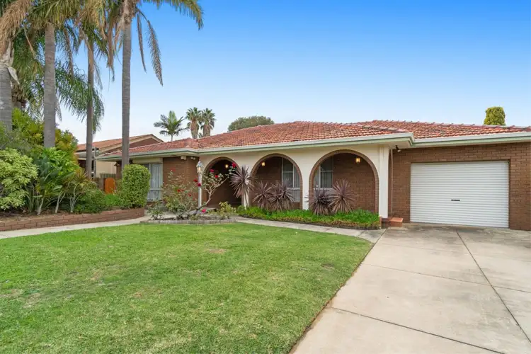 14 Lennoxtown Road, Duncraig WA 6023