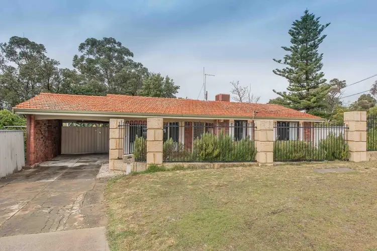 Second view of Homely house listing, 4 Cawarra Crescent, Craigie WA 6025