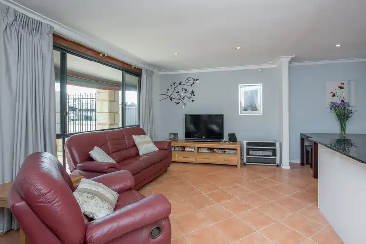 Fifth view of Homely house listing, 4 Cawarra Crescent, Craigie WA 6025